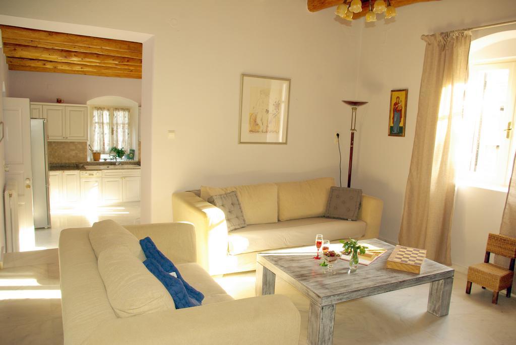 Vigles Villa Vori